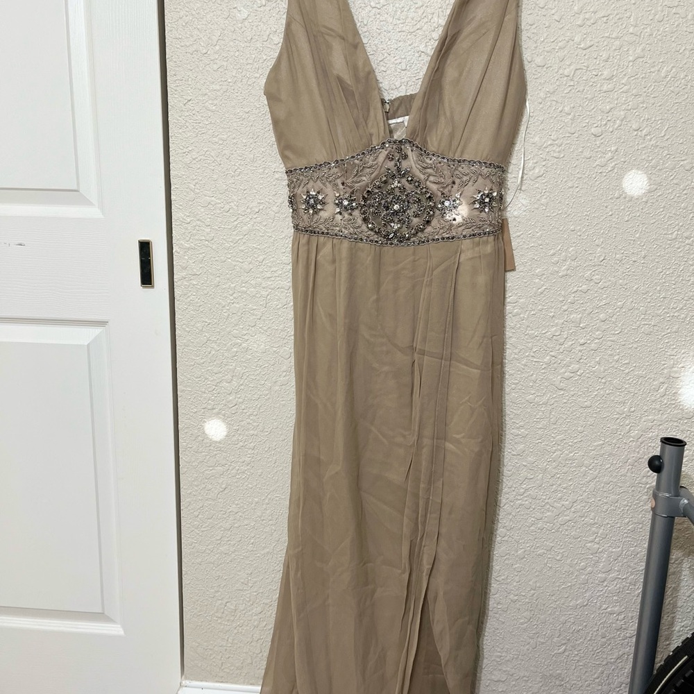 Chic Backless Dk pearl Dress with Embellishments